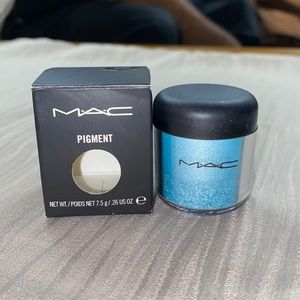 MAC Cosmetics Mutiny Pigment